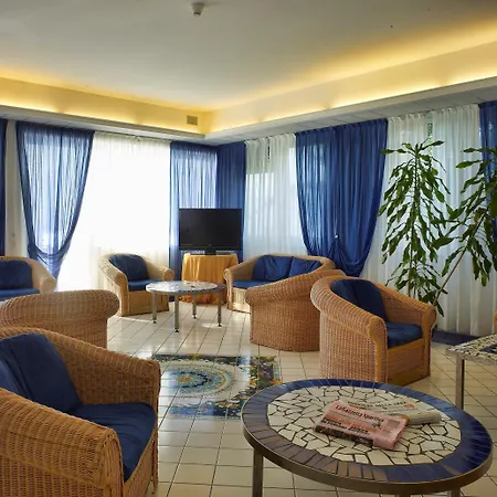 Western Acqua Novella Hotel