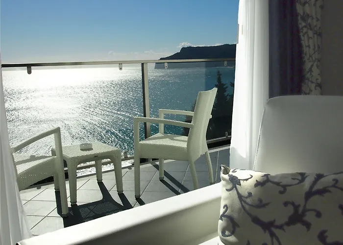 Western Acqua Novella Hotel
