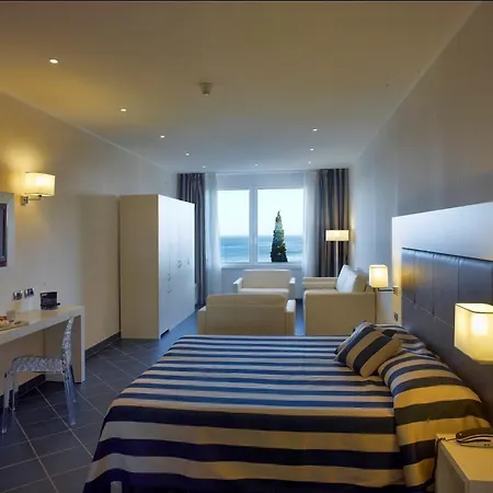 Western Acqua Novella