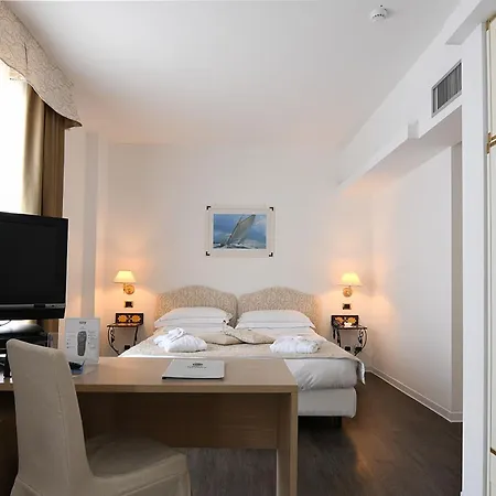 Otel Western Acqua Novella 4*