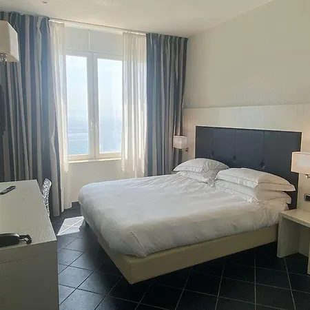 Otel Western Acqua Novella Spotorno