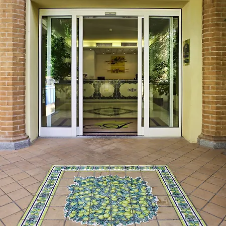 Otel Western Acqua Novella Spotorno