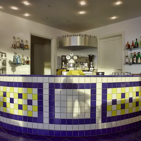 Western Acqua Novella Otel Spotorno