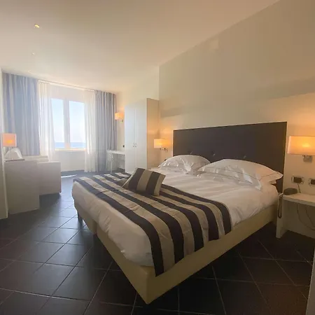 Western Acqua Novella Hotel