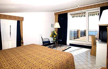 Western Acqua Novella 4*