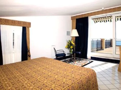 Western Acqua Novella Hotel 4*